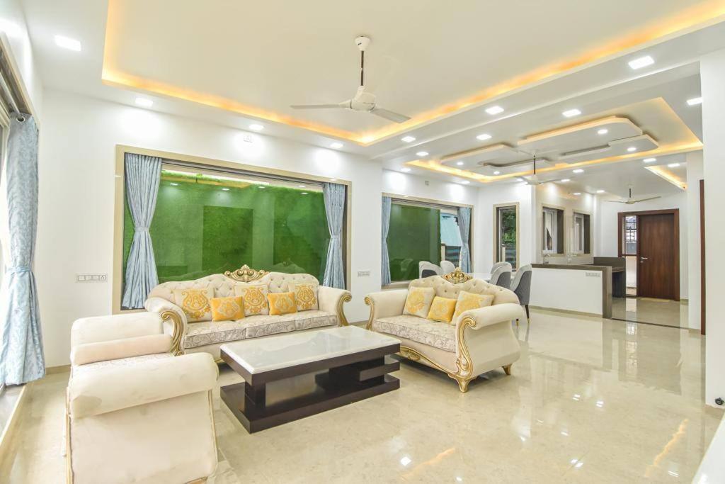 לונבלה Royal Paradise Villa מראה חיצוני תמונה