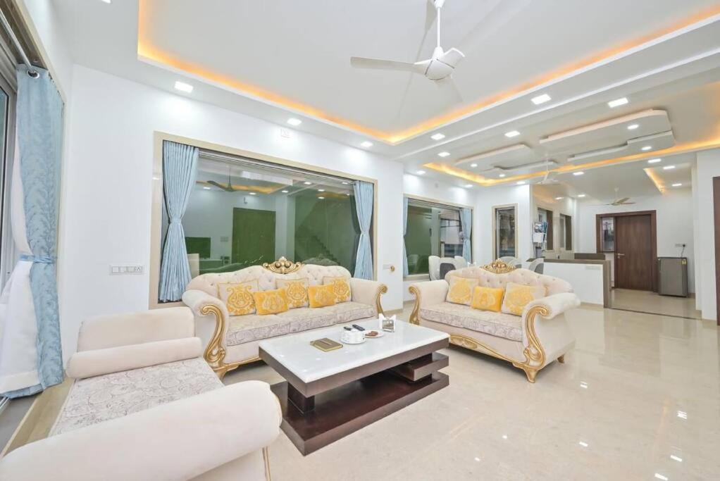 לונבלה Royal Paradise Villa מראה חיצוני תמונה