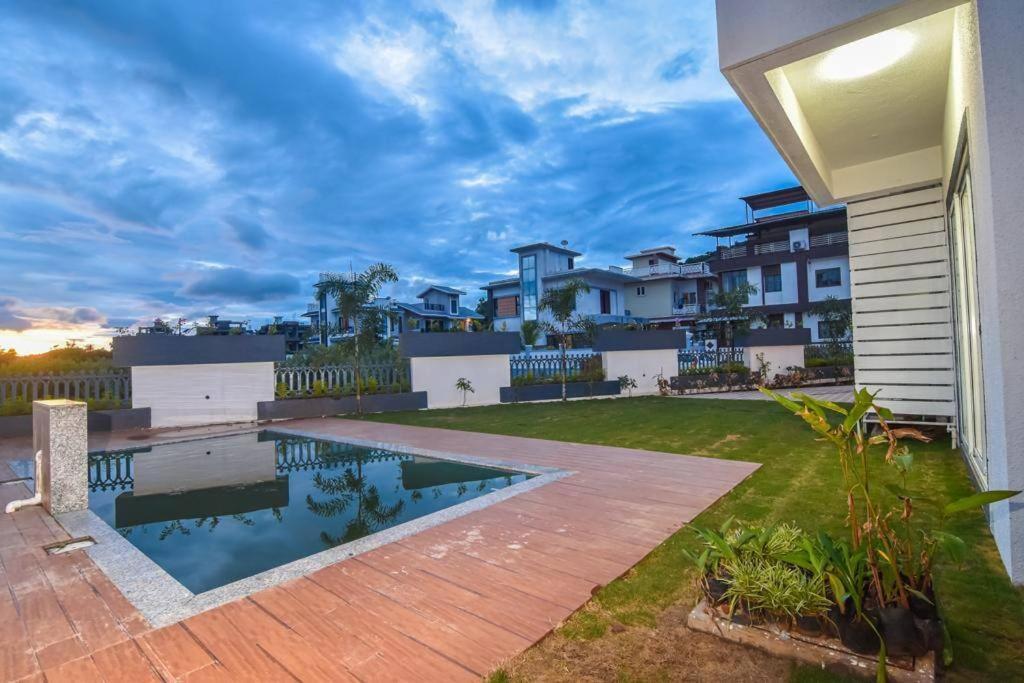 לונבלה Royal Paradise Villa מראה חיצוני תמונה