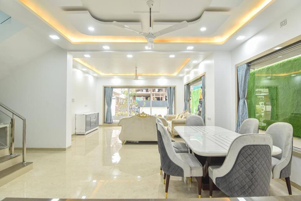 לונבלה Royal Paradise Villa מראה חיצוני תמונה